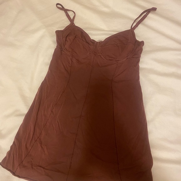 2 Wilfred Tank Tops - Picture 3 of 4